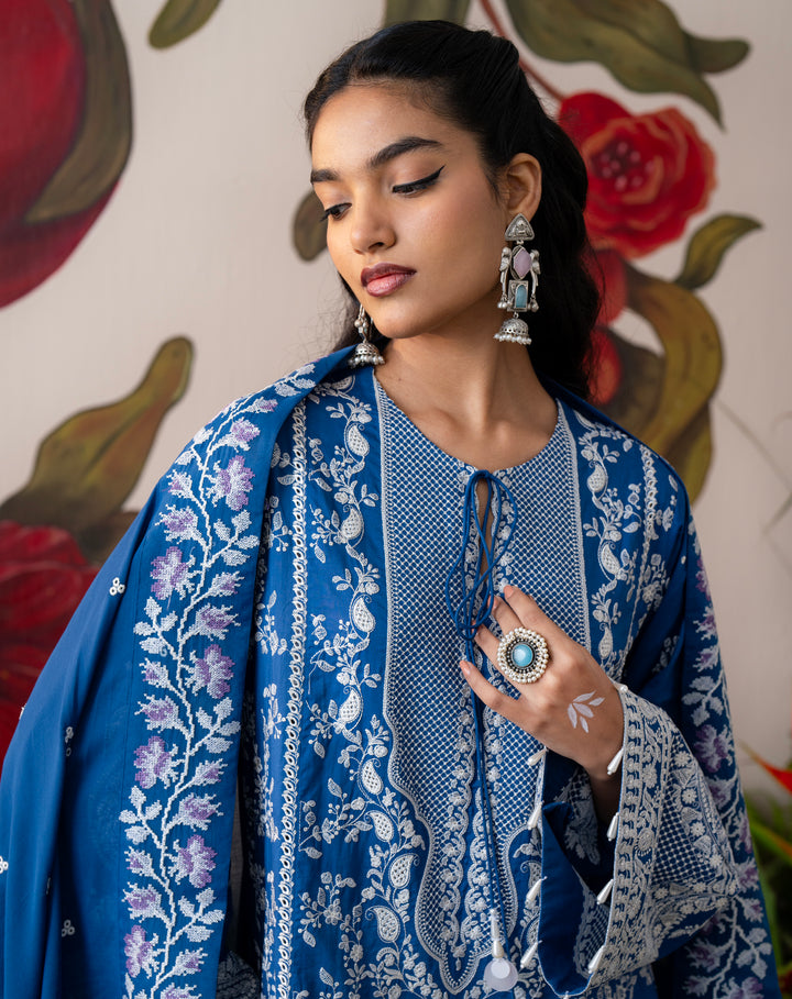 Neelam Jaal Lawn Set