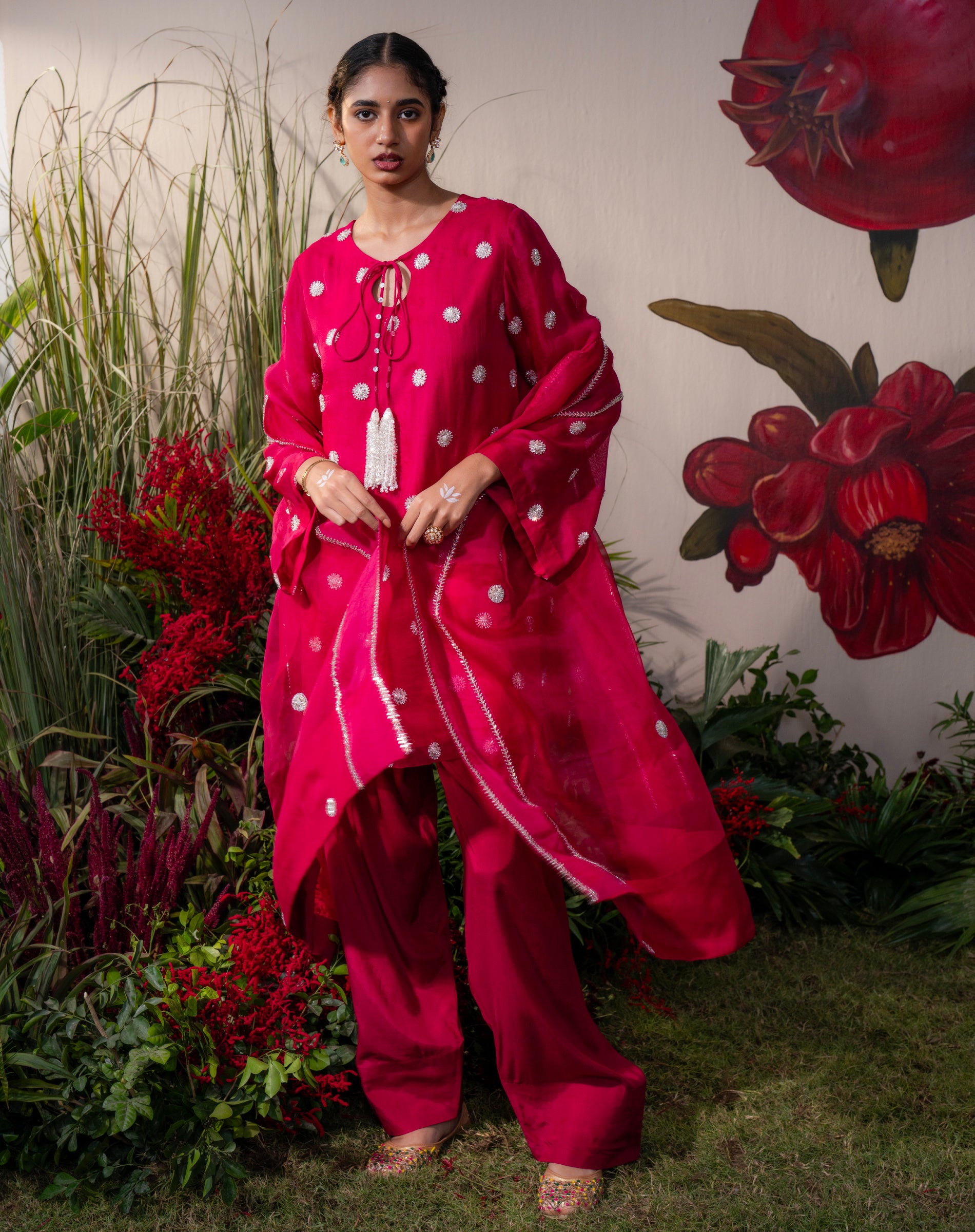 Noor-e-Booti Kurta Set - Pink