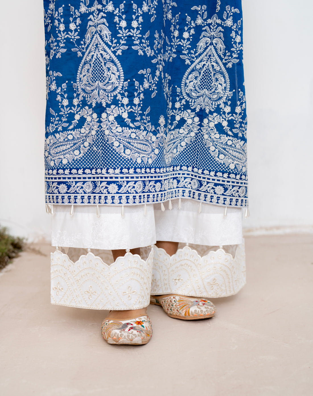 Neelam Jaal Lawn Set