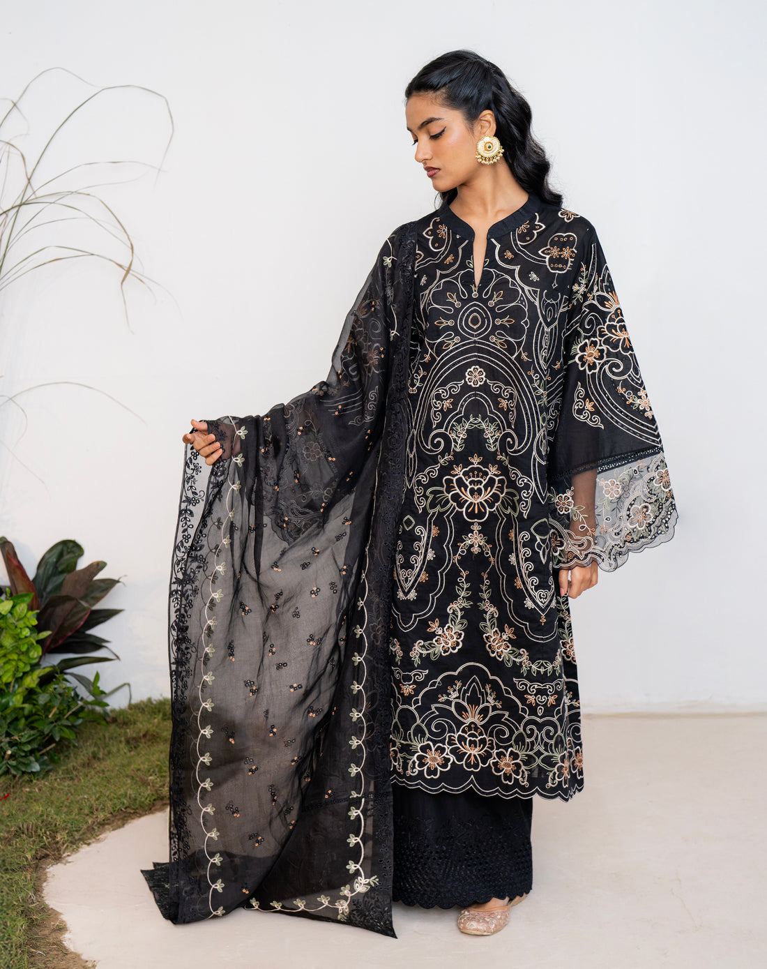 Zeenat Noir Lawn Kurta set