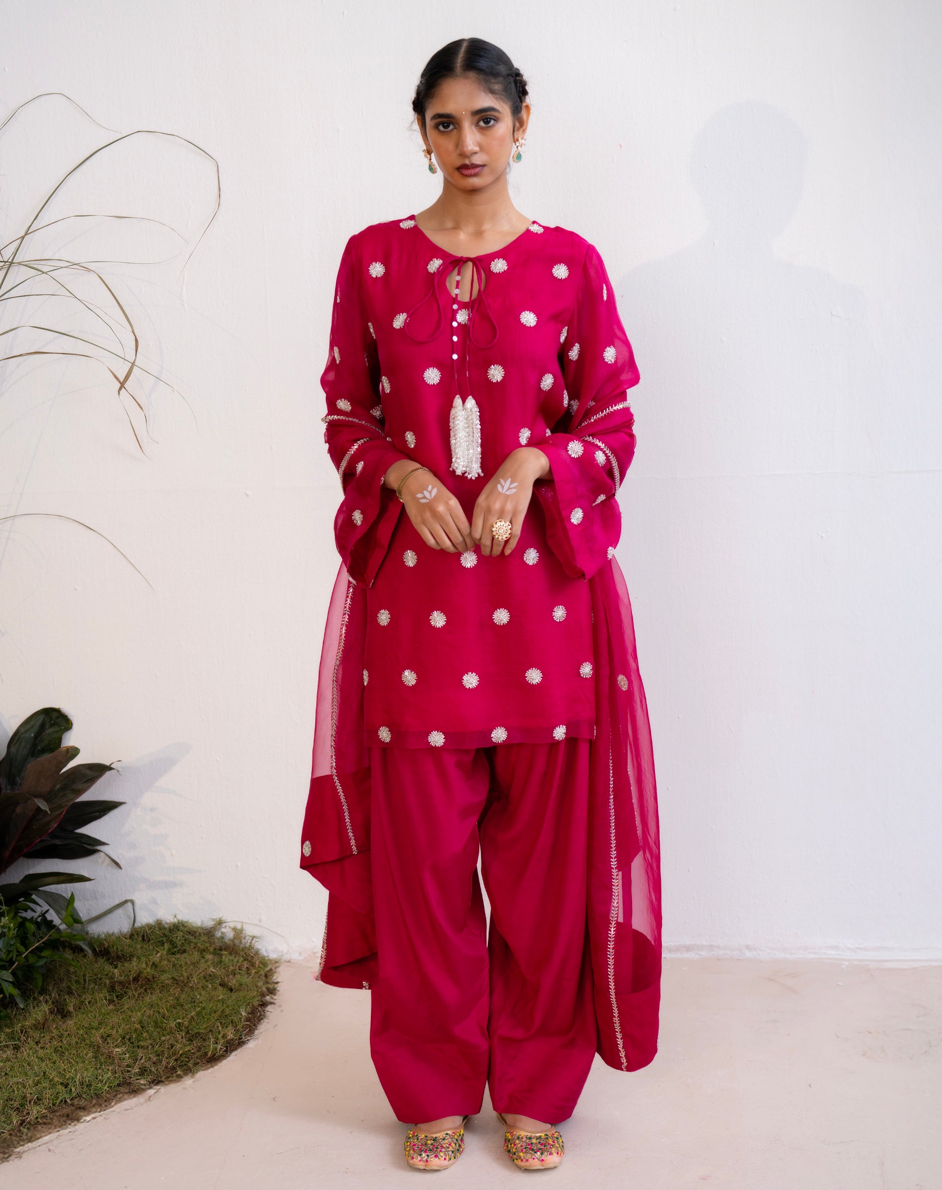 Noor-e-Booti Kurta Set - Pink