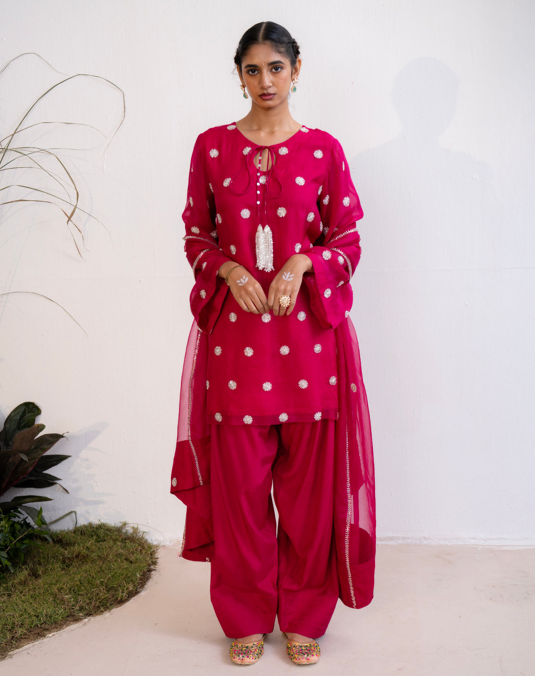 Noor-e-Booti Kurta Set - Pink