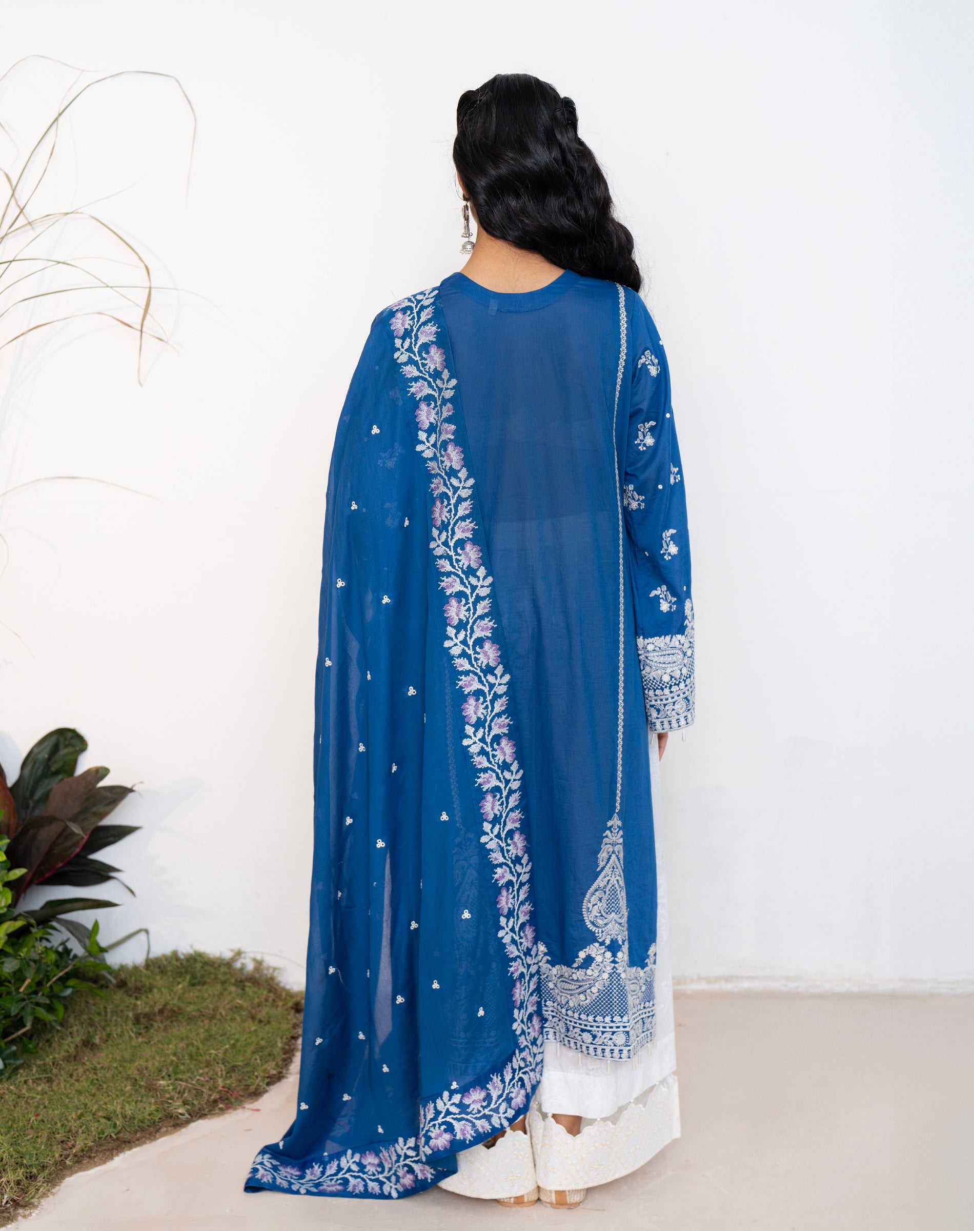 Neelam Jaal Lawn Set