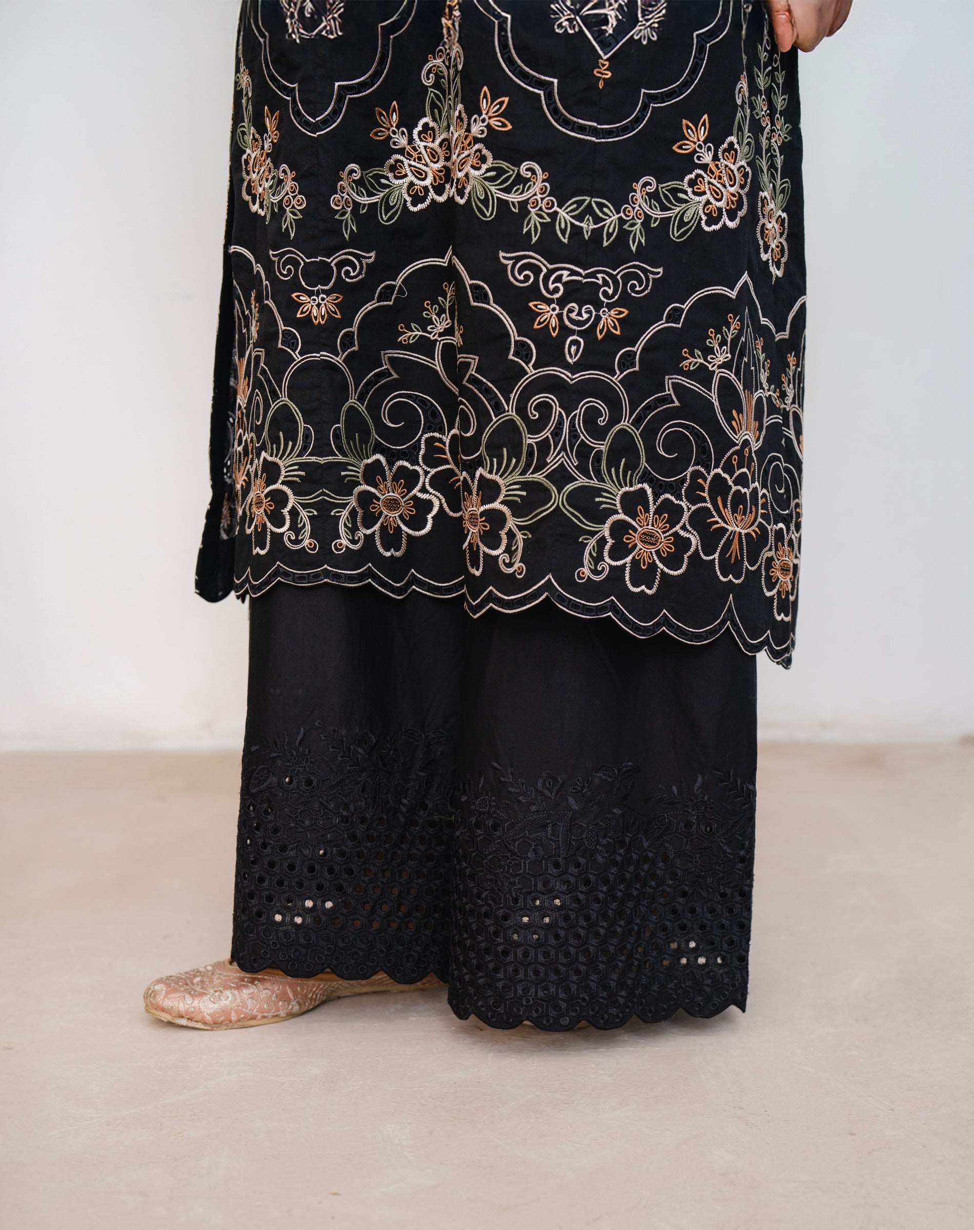 Zeenat Noir Lawn Kurta set