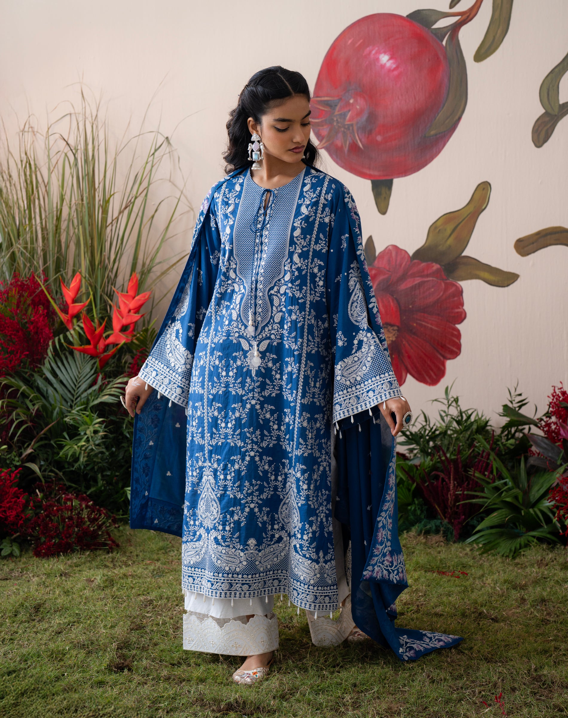 Neelam Jaal Lawn Set